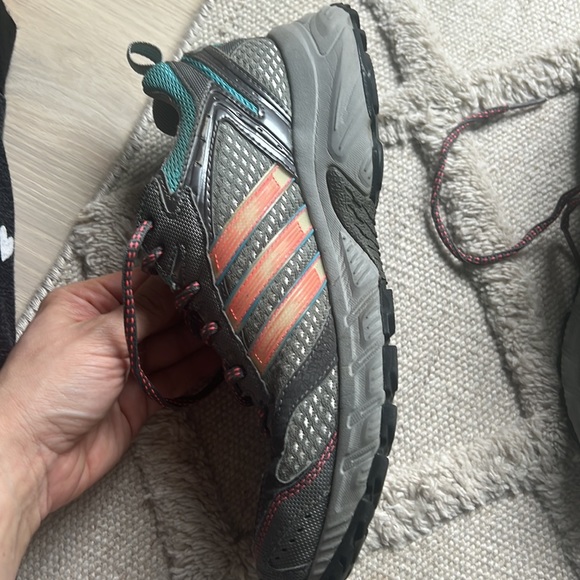 Adidas sneakers - Picture 2 of 4